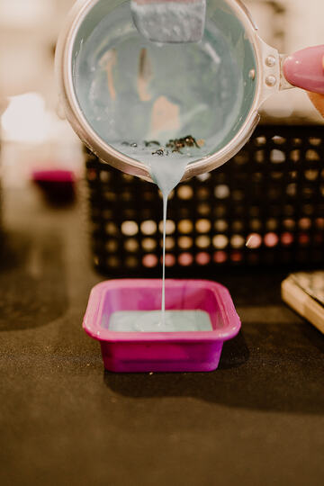 Atelier de fabrication de cosmétiques près de Saint-Sulpice-la-Pointe